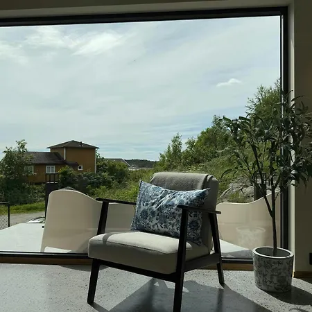 New Scandinavian With Sea Views On Hisoy