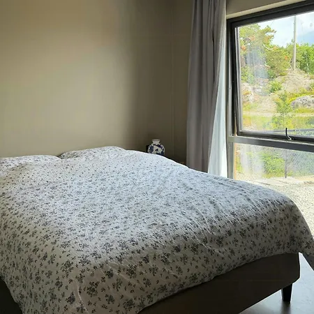 New Scandinavian With Sea Views On Hisoy
