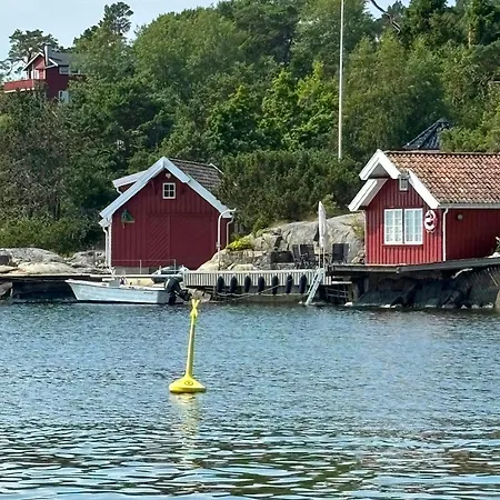 New Scandinavian With Sea Views On Hisoy