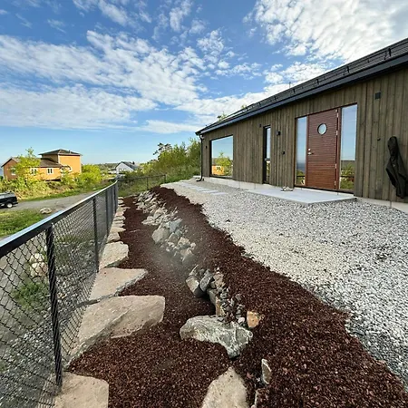 New Scandinavian With Sea Views On Hisoy *