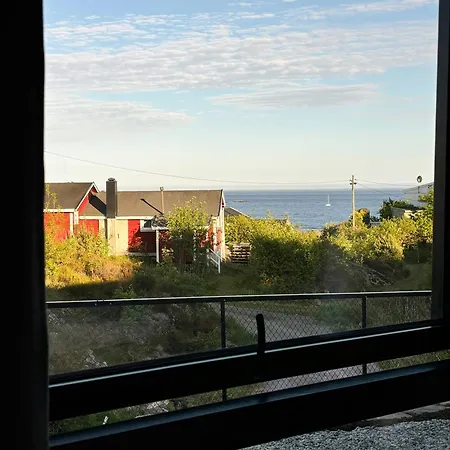 New Scandinavian With Sea Views On Hisoy *